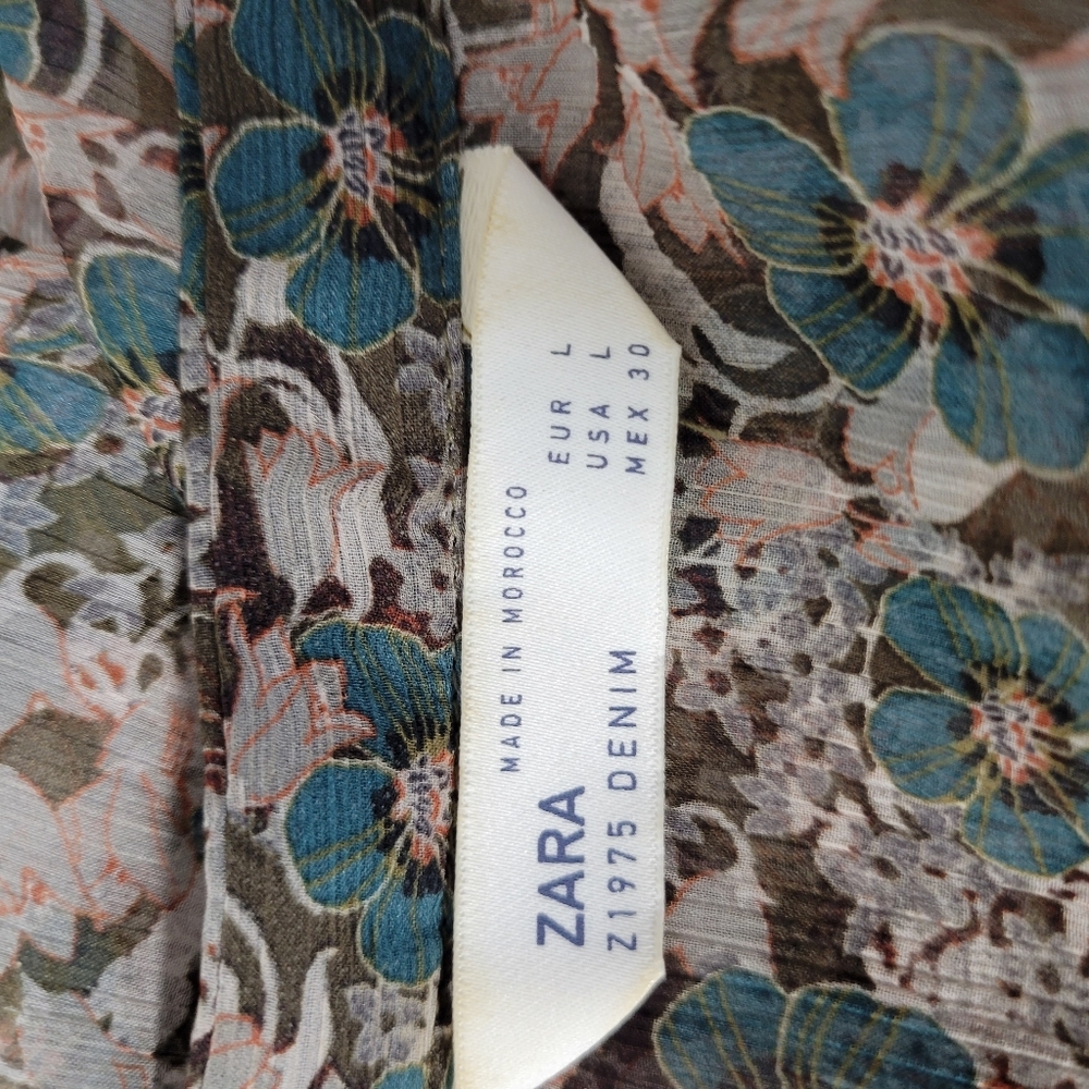 Zara Lace up Semi sheer Floral Long sleeve top Ruffled bottom Size Large - Picture 8 of 8